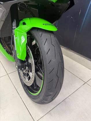 KAWASAKI NINJA ZX-6R KAWASAKI NINJA ZX-6R